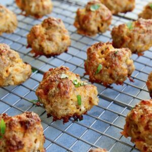 Recipe for quick and easy keto sausage balls that are absolutely delicious!