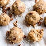 Simple recipe for pecan fat bombs.